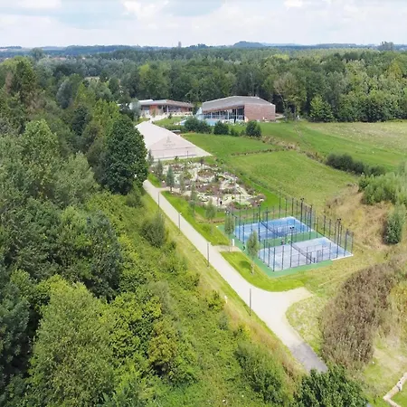 Romantic Hideaway In Woods *